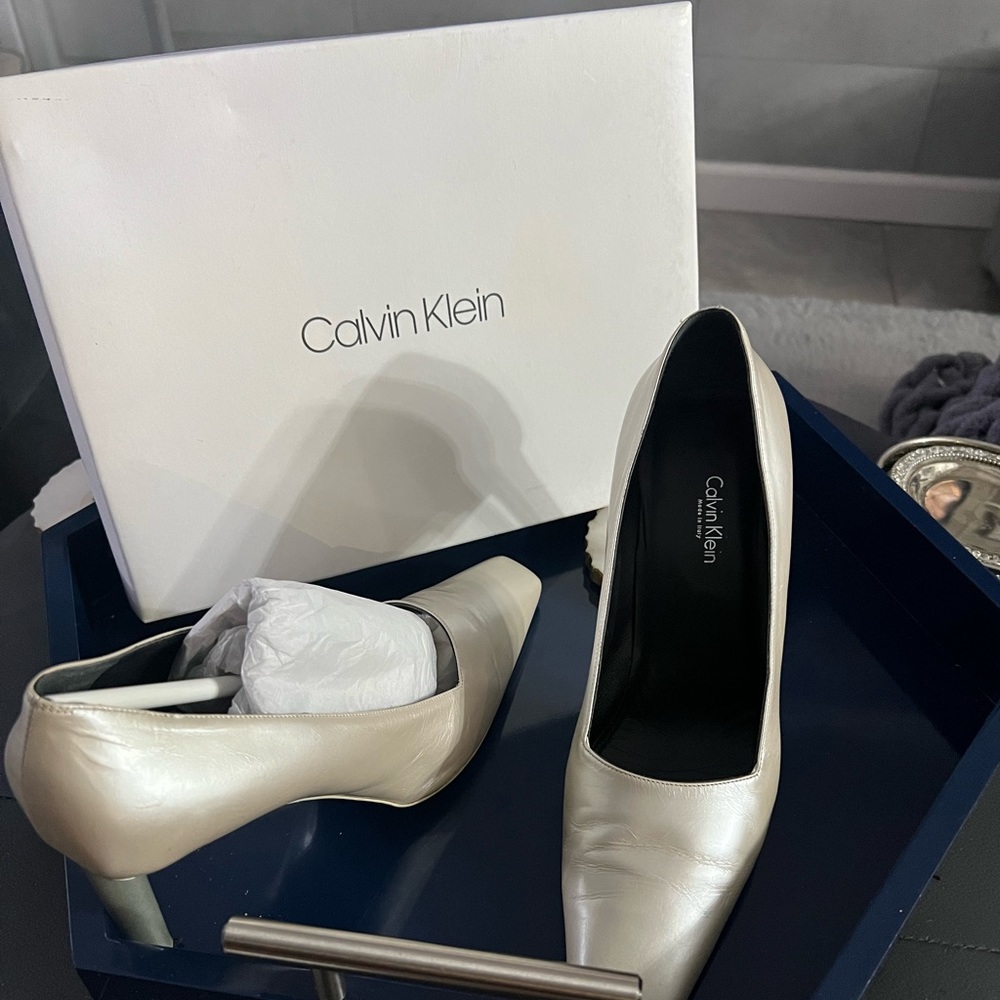 Vintage Calvin Klein genuine leather heels.